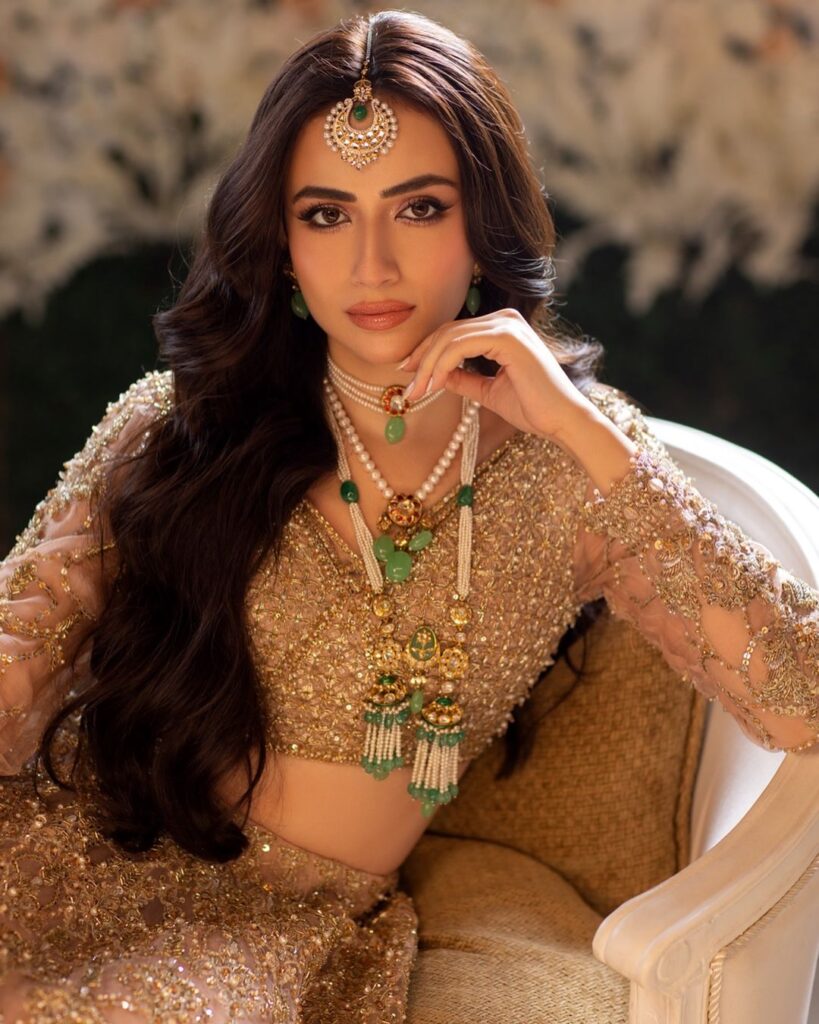 Sana Javed Photo